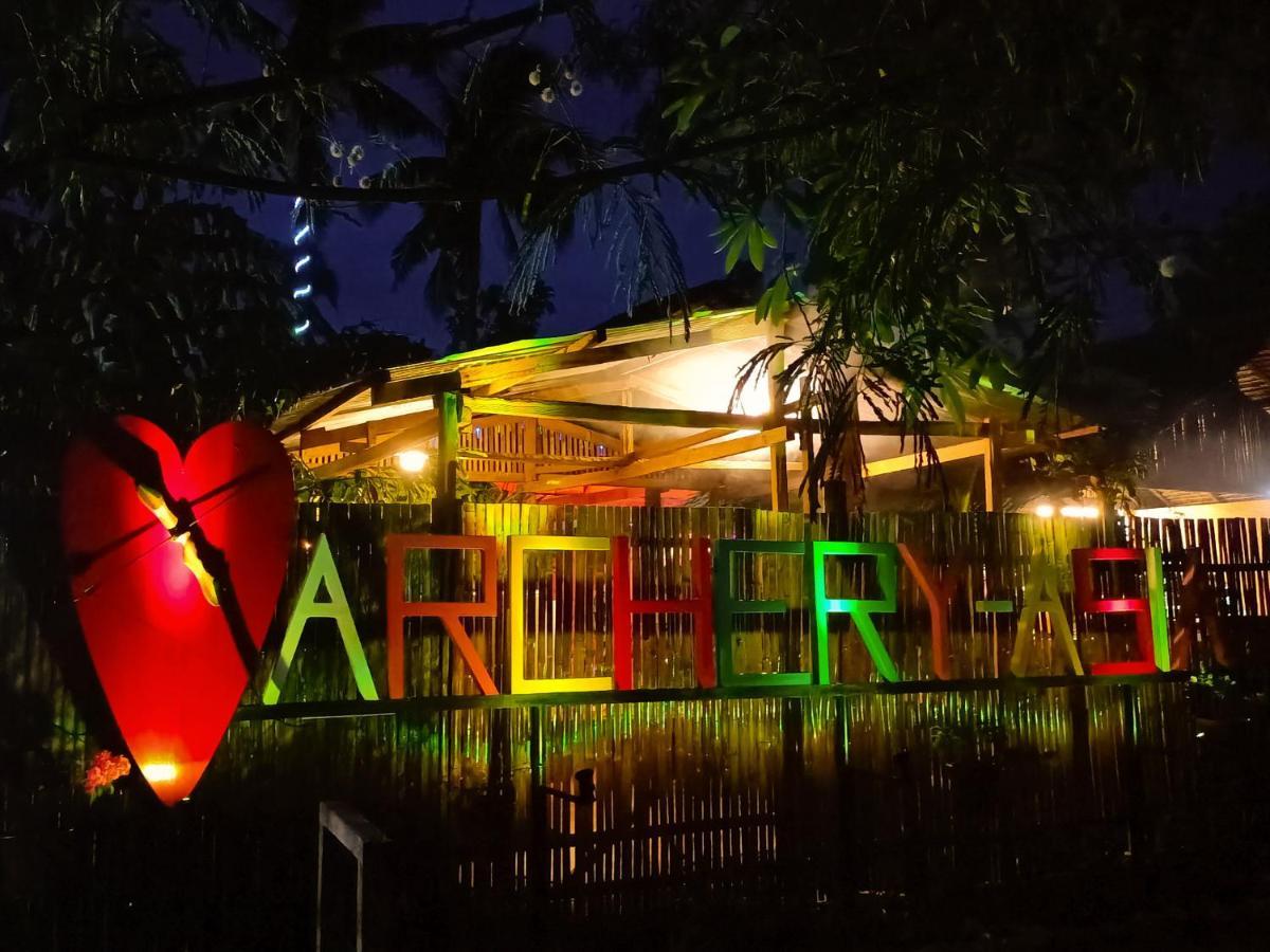 Archery-Asia Nipa Huts Moalboal Exteriör bild