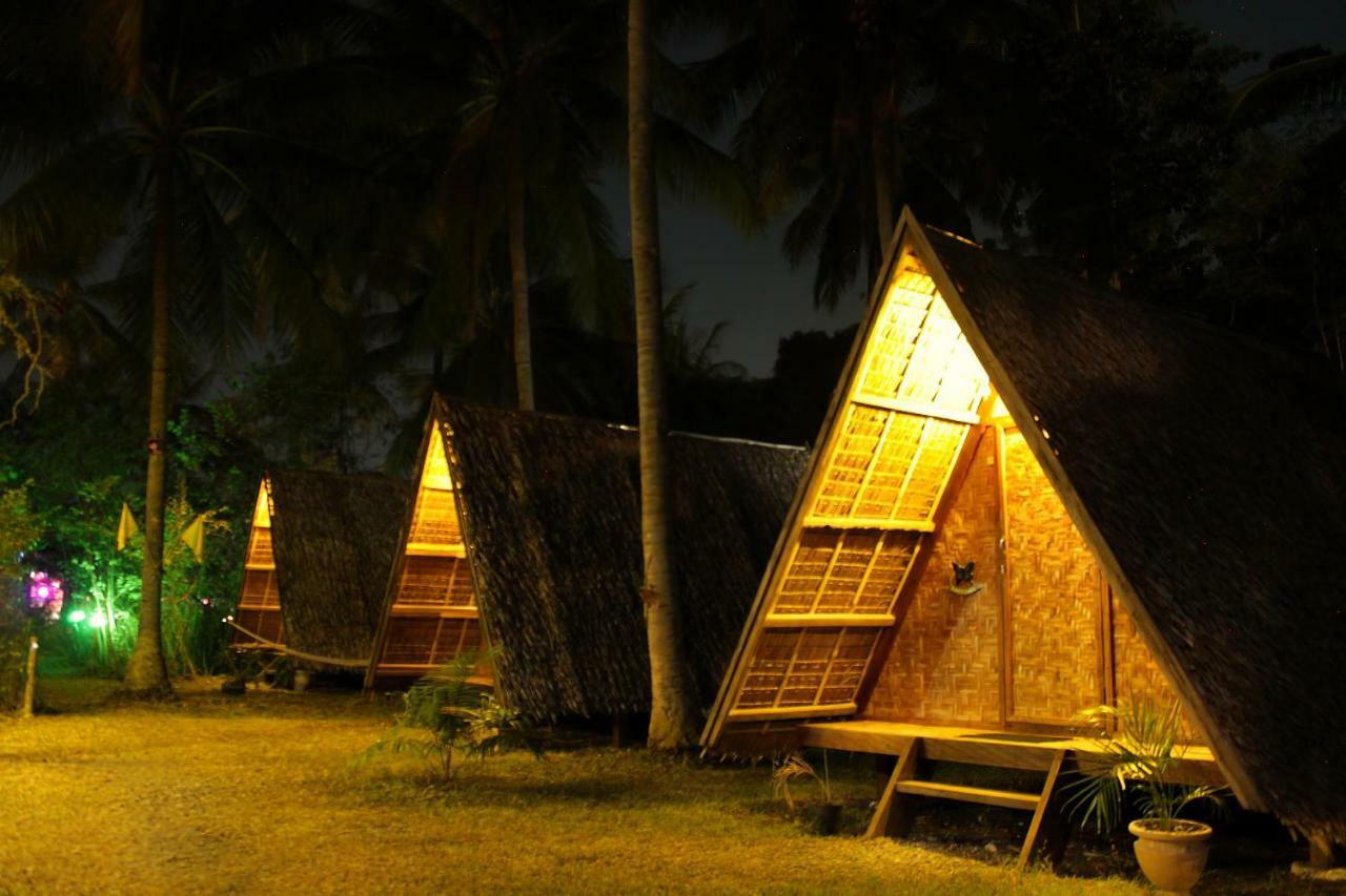 Archery-Asia Nipa Huts Moalboal Exteriör bild